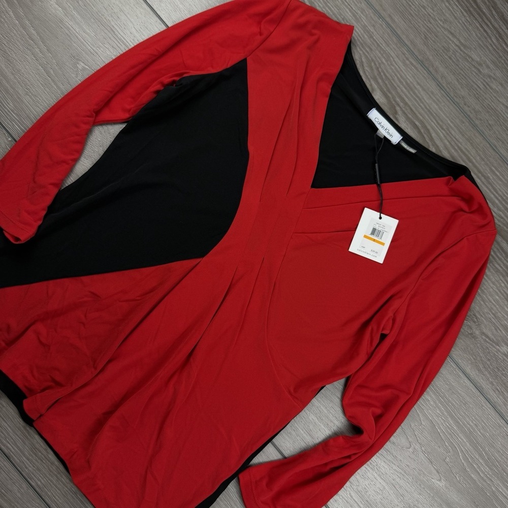 Calvin Klein Women's Asymmetrical V Neck Colorblock Sweater Red Black Small New